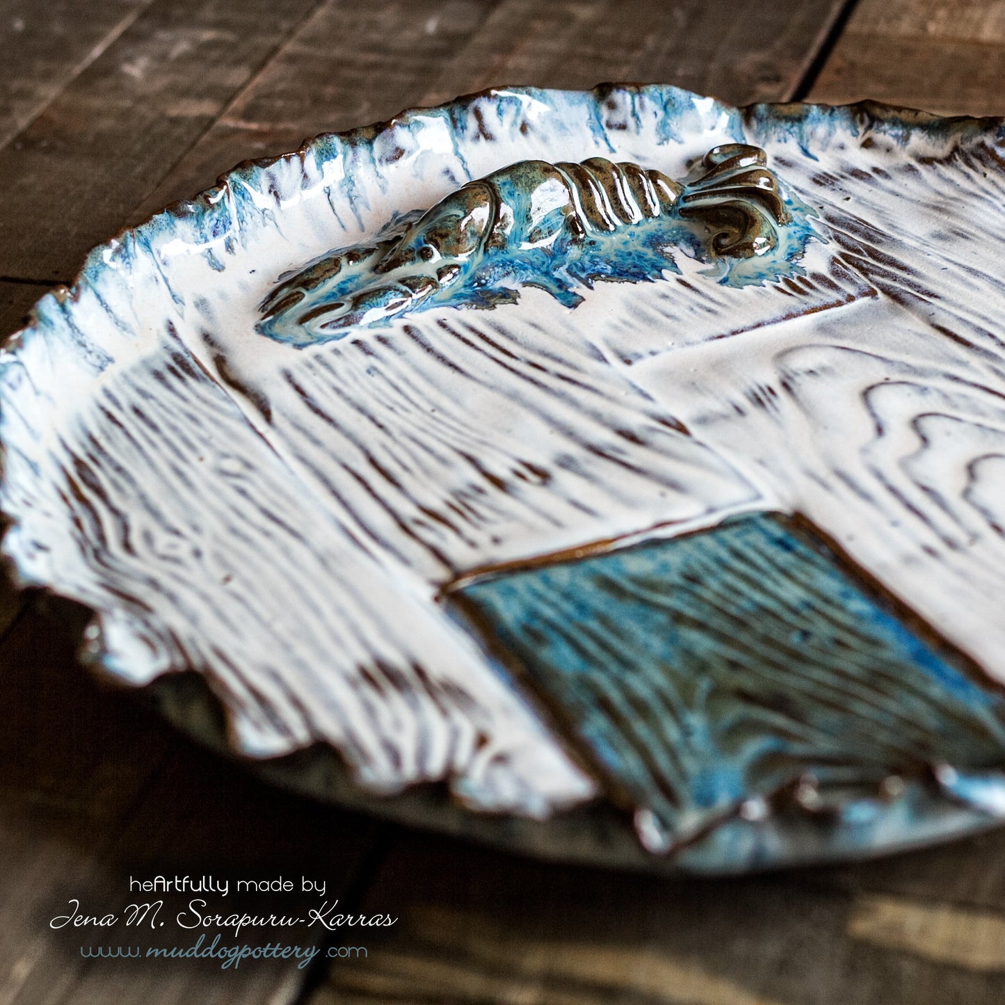 Blue Crawfish (Krevis Blé) with Blue Strip Serving Dish